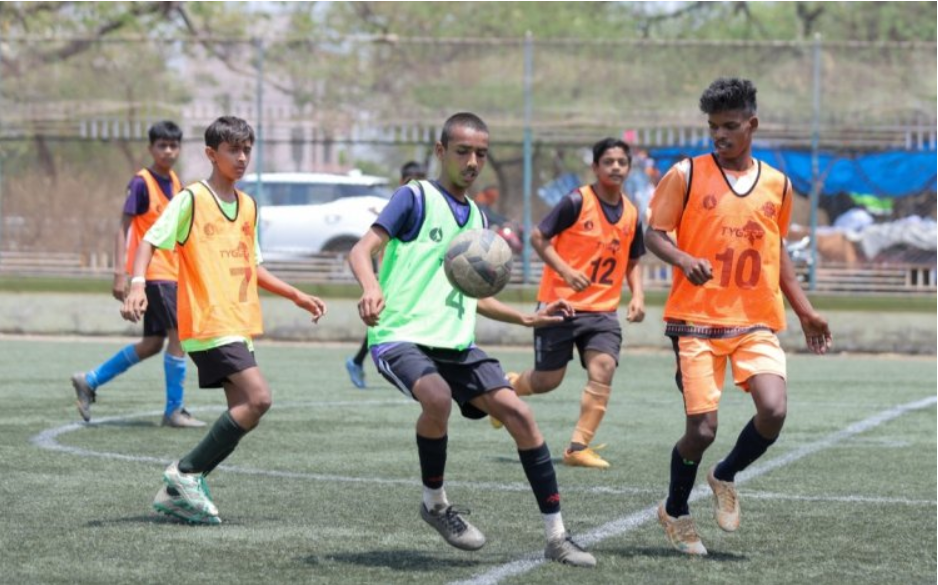फुटबॉल टैलेंट की खोज: भिलाई में आईकेएफ सीज़न-6 ट्रायल्स शुरू